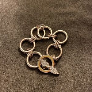 NWOT Victoria’s Secret link bracelet with wings,toggle clasp.